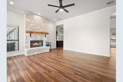 219 Victoria Dr, Kerrville, TX 78028 - Photo 3