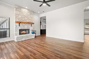 219 Victoria Dr, Kerrville, TX 78028 - Photo 3