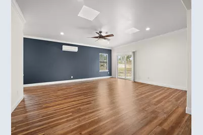 219 Victoria Dr, Kerrville, TX 78028 - Photo 5