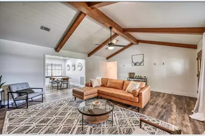 1009 Avenue D, Fredericksburg, TX 78624 - Photo 3