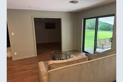 109 Glenwood Dr, Fredericksburg, TX 78624 - Photo 7