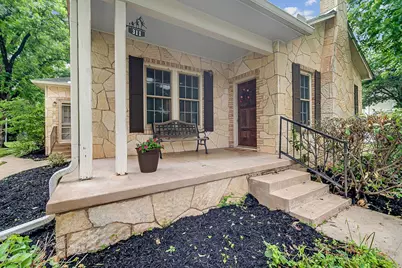 311 W Austin St, Fredericksburg, TX 78624 - Photo 3
