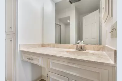 2611 Eisenhauer Rd #110, San Antonio, TX 78209 - Photo 15