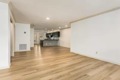 2611 Eisenhauer Rd #110, San Antonio, TX 78209 - Photo 11