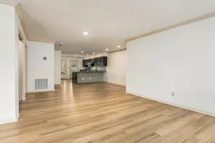 2611 Eisenhauer Rd, San Antonio, TX 78209 - Photo 11