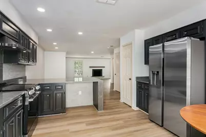 2611 Eisenhauer Rd #110, San Antonio, TX 78209 - Photo 3