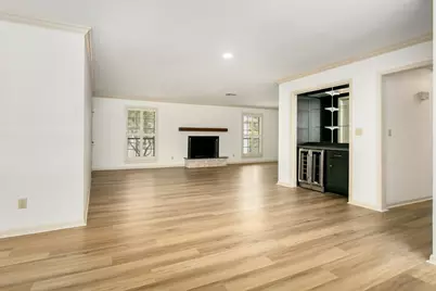 2611 Eisenhauer Rd #110, San Antonio, TX 78209 - Photo 5