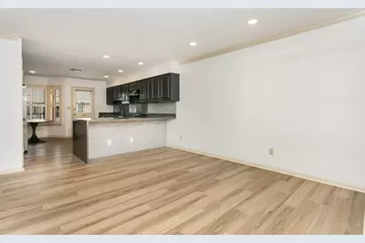 2611 Eisenhauer Rd #110, San Antonio, TX 78209 - Photo 7