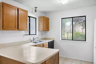 127 Whitetail Dr, Kerrville, TX 78028 - Photo 11