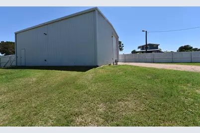 847 Ridgeway, Tow, TX 78672 - Photo 21