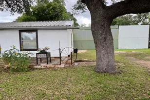6009 SE 5th St, Rochelle, TX 76872 - Photo 5