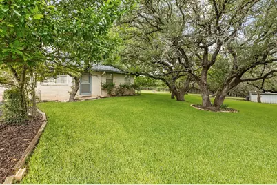 214 Northwood Hills Dr, Fredericksburg, TX 78624 - Photo 25