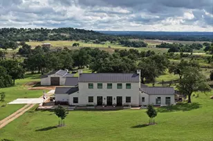 130 S Overlook Dr, Fredericksburg, TX 78624 - Photo 1