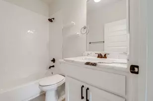220 Riley Ln, Fredericksburg, TX 78624 - Photo 11
