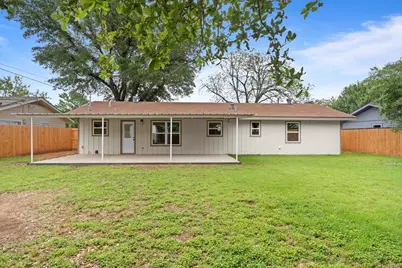 614 S Columbus, Fredericksburg, TX 78624 - Photo 23