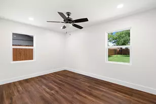 614 S Columbus, Fredericksburg, TX 78624 - Photo 15