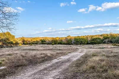 1106 S Perry Ranch Rd, Fredericksburg, TX 78624 - Photo 13