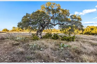 1106 S Perry Ranch Rd, Fredericksburg, TX 78624 - Photo 11