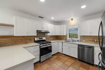 106 W Mulberry St, Fredericksburg, TX 78624 - Photo 19