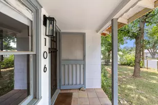 106 W Mulberry St, Fredericksburg, TX 78624 - Photo 5