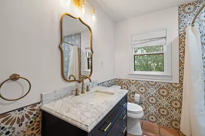106 W Mulberry St, Fredericksburg, TX 78624 - Photo 21