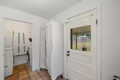 106 W Mulberry St, Fredericksburg, TX 78624 - Photo 27