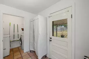106 W Mulberry St, Fredericksburg, TX 78624 - Photo 27