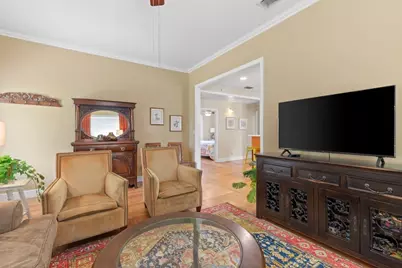 1203 N Milam St, Fredericksburg, TX 78624 - Photo 7