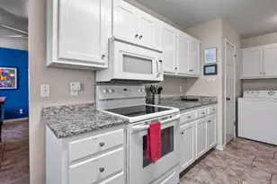 602 W Hackberry St, Fredericksburg, TX 78624 - Photo 17