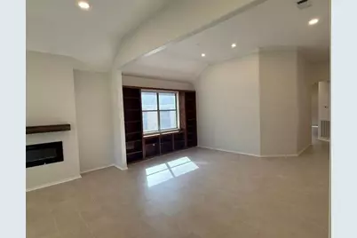 130 W Creekview Dr, Fredericksburg, TX 78624 - Photo 7