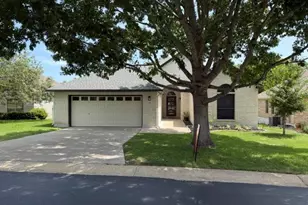 130 W Creekview Dr, Fredericksburg, TX 78624 - Photo 1