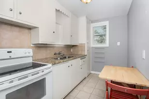 209 N Elk St, Fredericksburg, TX 78624 - Photo 35