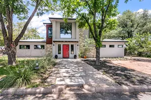 209 N Elk St, Fredericksburg, TX 78624 - Photo 1