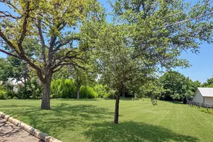 320 W Park St, Fredericksburg, TX 78624 - Photo 1
