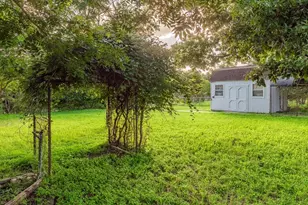 203 Broadmoor St, Fredericksburg, TX 78624 - Photo 27