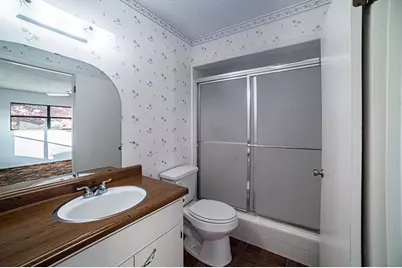 203 Broadmoor St, Fredericksburg, TX 78624 - Photo 5