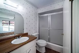 203 Broadmoor St, Fredericksburg, TX 78624 - Photo 5