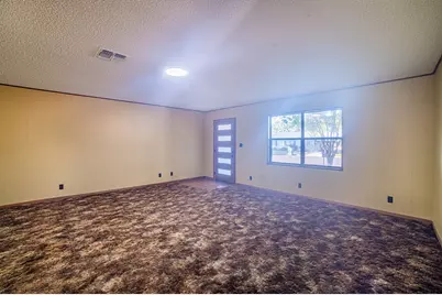 203 Broadmoor St, Fredericksburg, TX 78624 - Photo 15