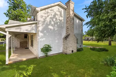 501 W Creek St, Fredericksburg, TX 78624 - Photo 7