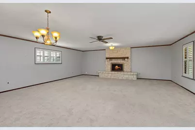 501 W Creek St, Fredericksburg, TX 78624 - Photo 15