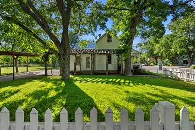 501 W Creek St, Fredericksburg, TX 78624 - Photo 69
