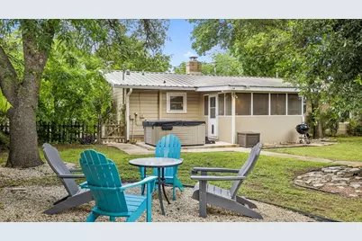 703 N Edison St, Fredericksburg, TX 78624 - Photo 47