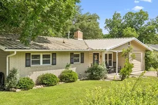 703 N Edison St, Fredericksburg, TX 78624 - Photo 9