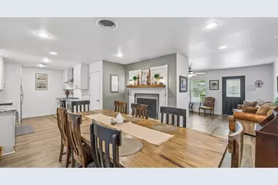 703 N Edison St, Fredericksburg, TX 78624 - Photo 19