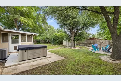 703 N Edison St, Fredericksburg, TX 78624 - Photo 49