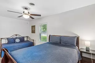 703 N Edison St, Fredericksburg, TX 78624 - Photo 43