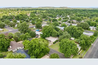 703 N Edison St, Fredericksburg, TX 78624 - Photo 59