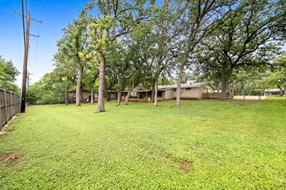 122 Ridgewood Dr, Fredericksburg, TX 78624 - Photo 19