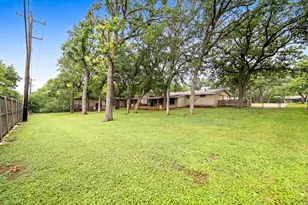 122 Ridgewood Dr, Fredericksburg, TX 78624 - Photo 19