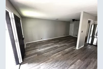 1402 N Adams St #4, Fredericksburg, TX 78624 - Photo 3